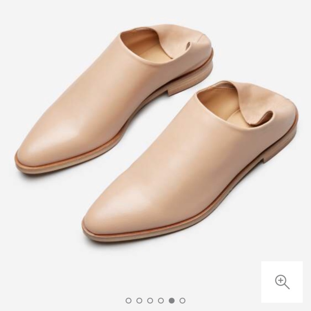 Everlane modern babo in Nude